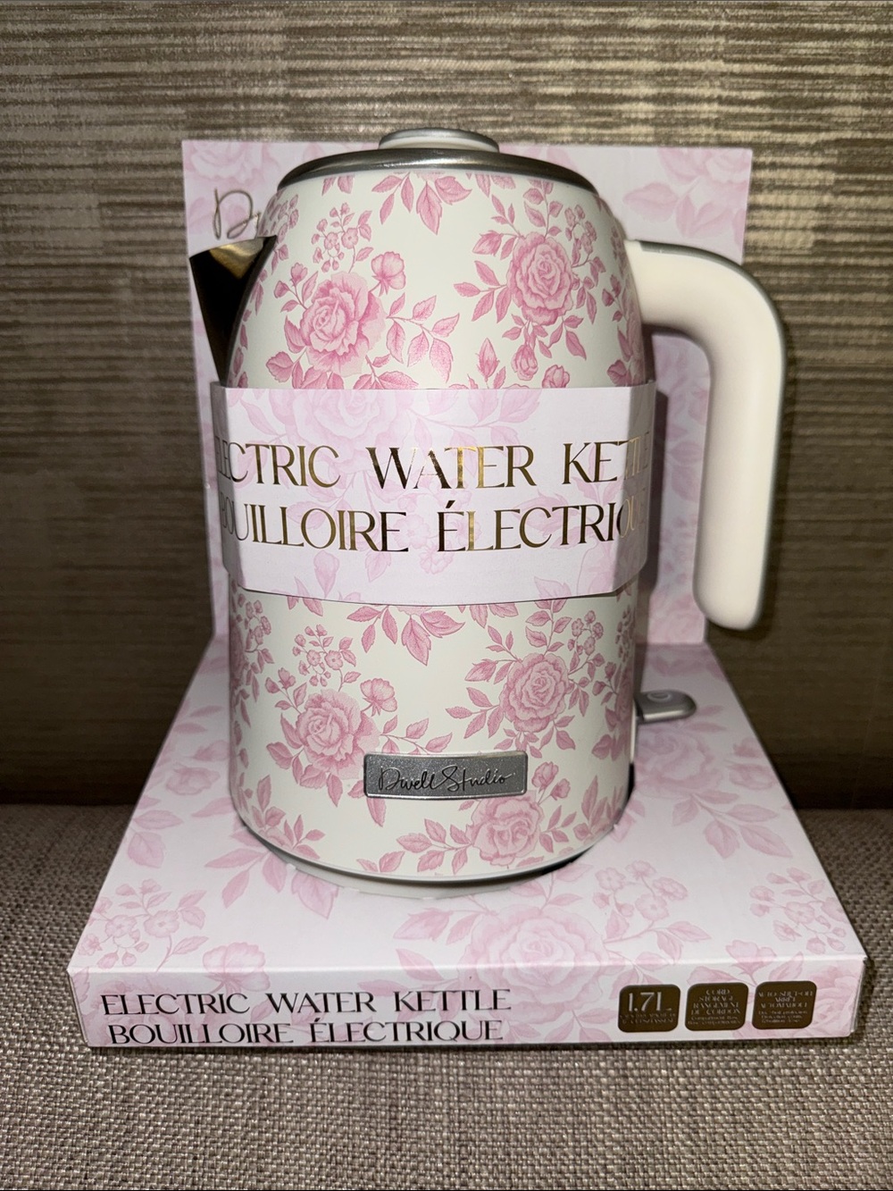 Dwell Studio viral floral kettle pink roses